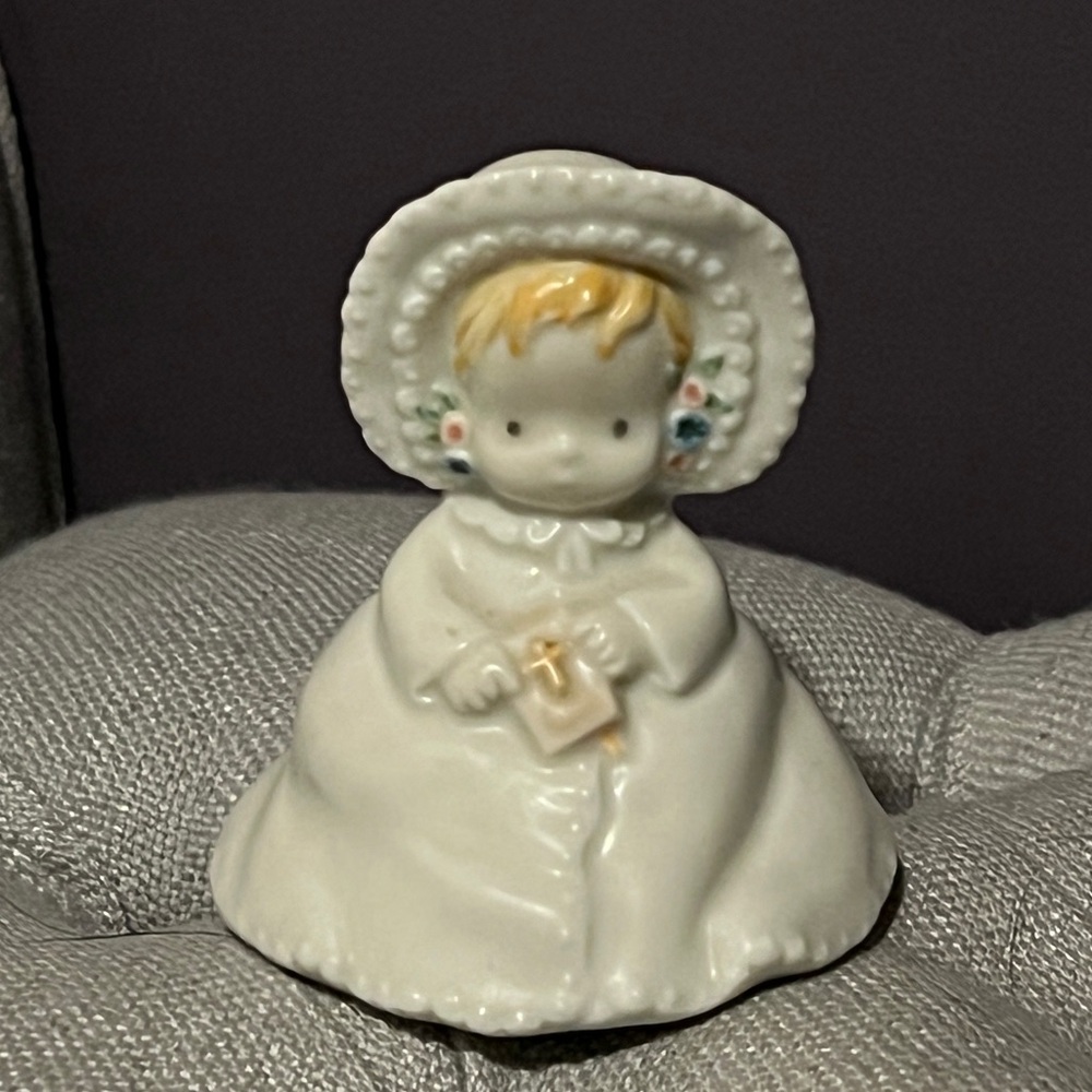 Porcelain/Ceramic figurine